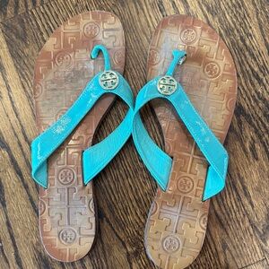 Tory Burch Turquoise Patent Leather Logo Thong  flip flop Sandals